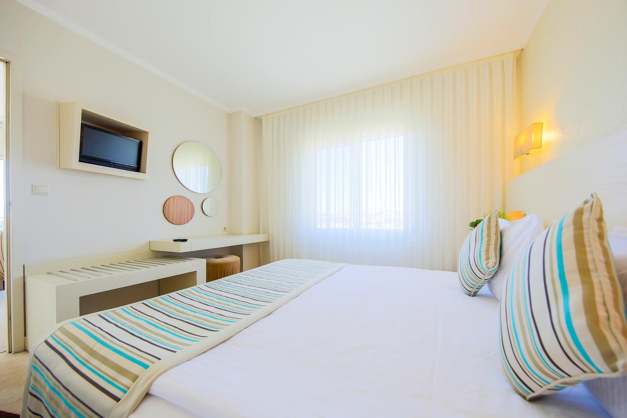 Sisus Hotel Cesme Exterior foto